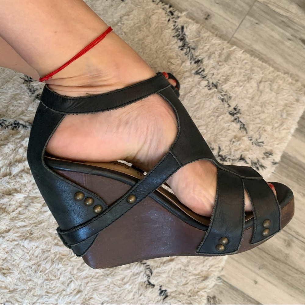 Gabriella Rocha Strappy Wedges 8.5